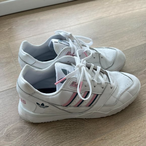 Adidas A.R. Trainer Shoes - Cloud White - Picture 3 of 3